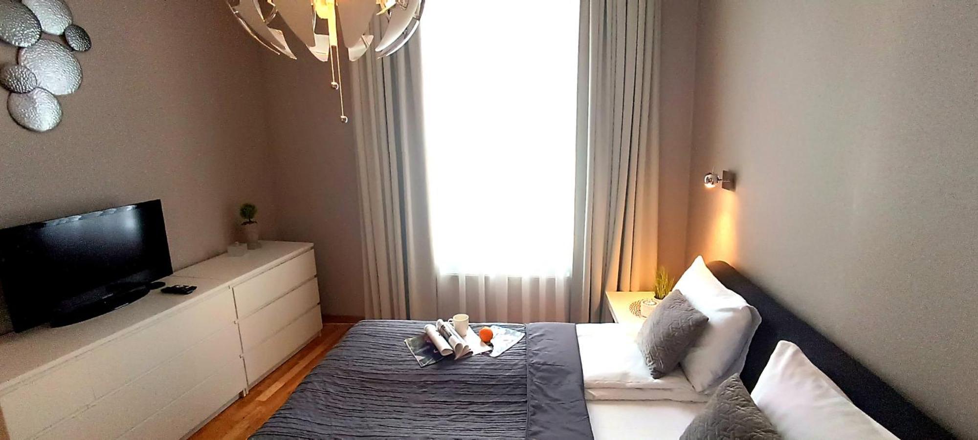 Old Town 2 Bedroom Apartment Near Dome Square & Scenic Waterfront รีกา ภายนอก รูปภาพ