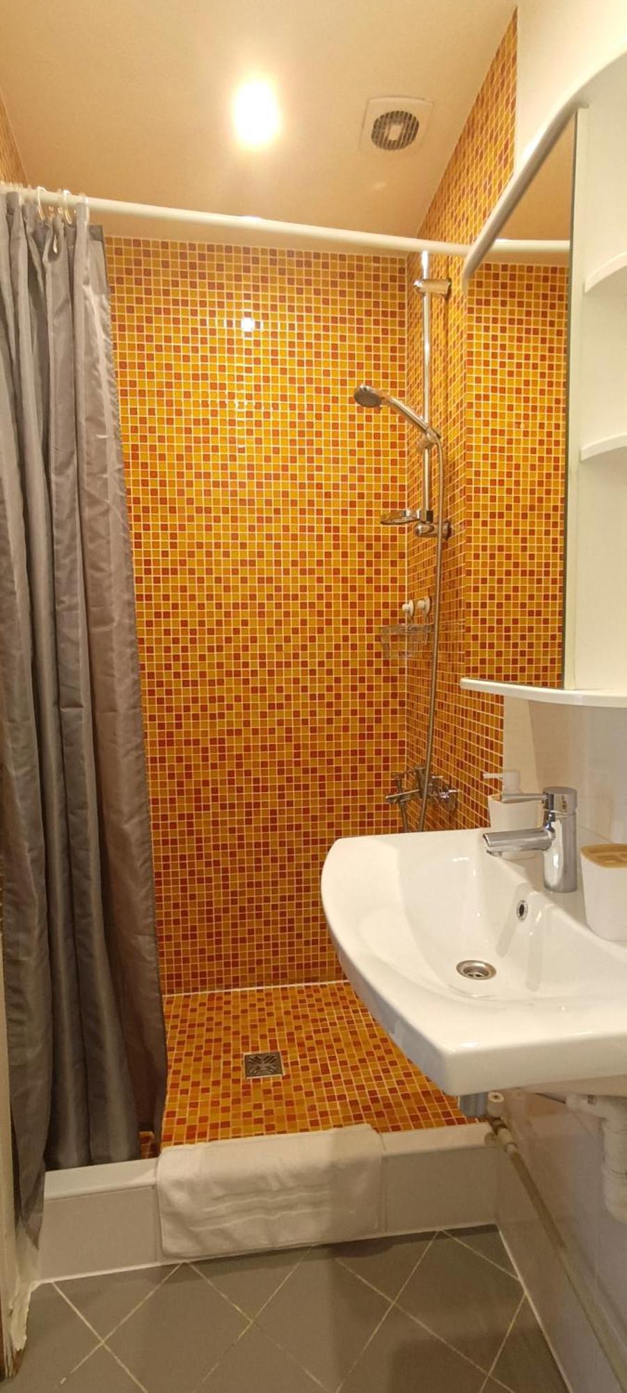 Old Town 2 Bedroom Apartment Near Dome Square & Scenic Waterfront รีกา ภายนอก รูปภาพ