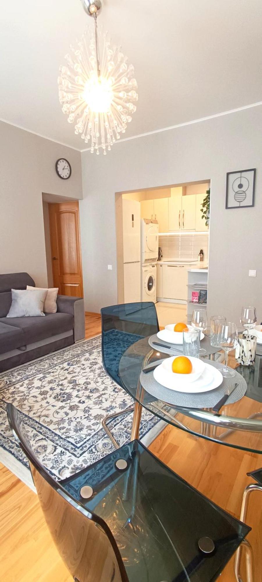 Old Town 2 Bedroom Apartment Near Dome Square & Scenic Waterfront รีกา ภายนอก รูปภาพ